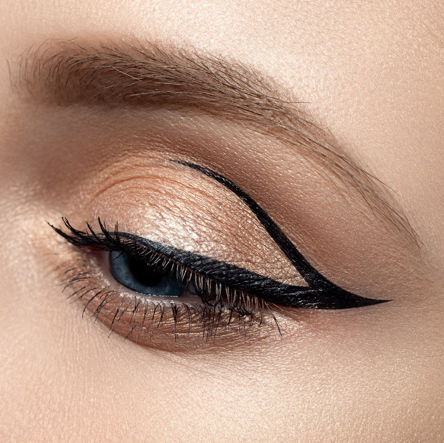 Fluid Eyeliner